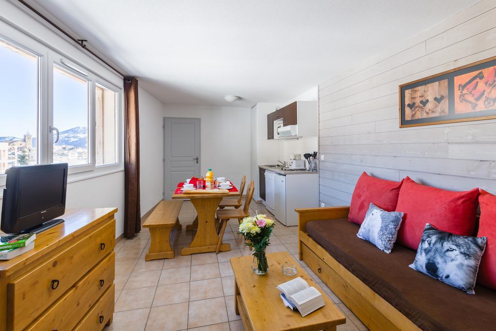 Lagrange Vacances L'Oree Des Cimes Les Angles  Zimmer foto
